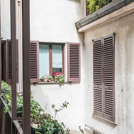 Plum Guide - Ludo * Milan