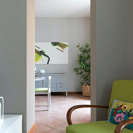 Plum Guide - Pineapple & Lime Apartment Mailand