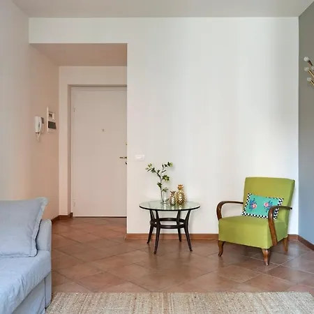 Plum Guide - Pineapple & Lime Apartment Mailand