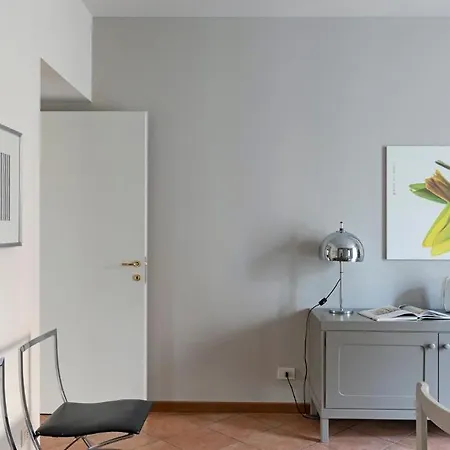 Apartment Plum Guide - Pineapple & Lime