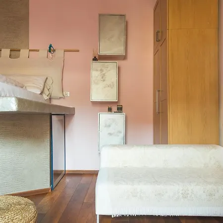 Apartment Plum Guide - Pink Ladies Of The World *