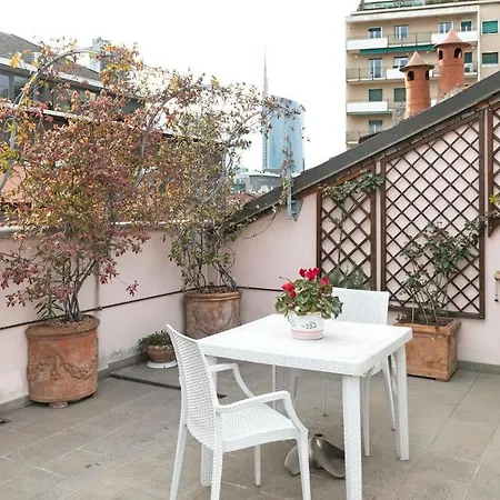 Plum Guide - Pastel Playground Apartment