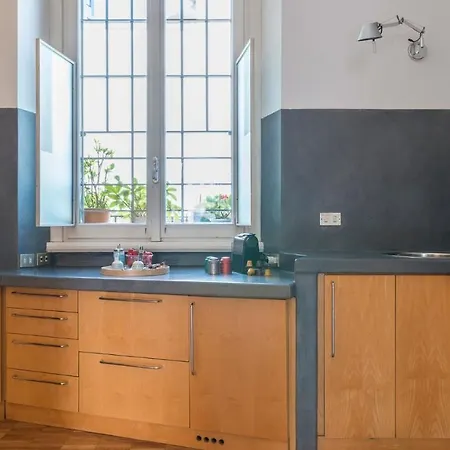 Apartment Plum Guide - Shearwater Milan