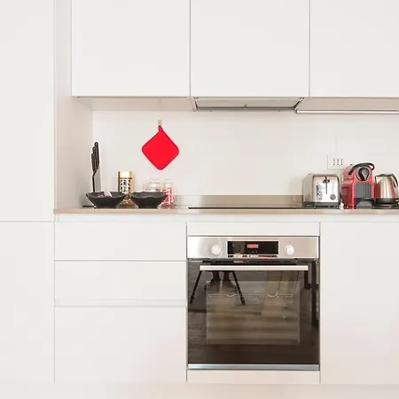 Apartment Plum Guide - Swan Lake