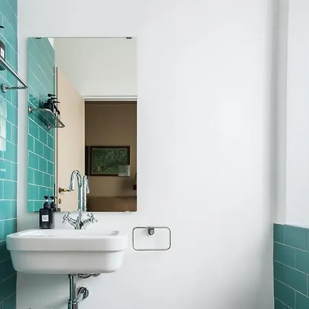 Apartment Plum Guide - Tropicalia Milan