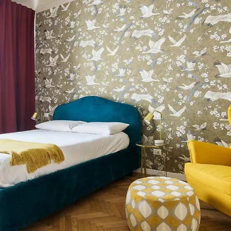 Plum Guide - Tropicalia * Milan