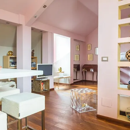 Plum Guide - Pink Ladies Of The World Apartment