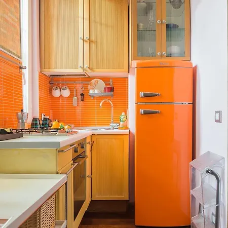 Plum Guide - Pink Ladies Of The World Apartment *