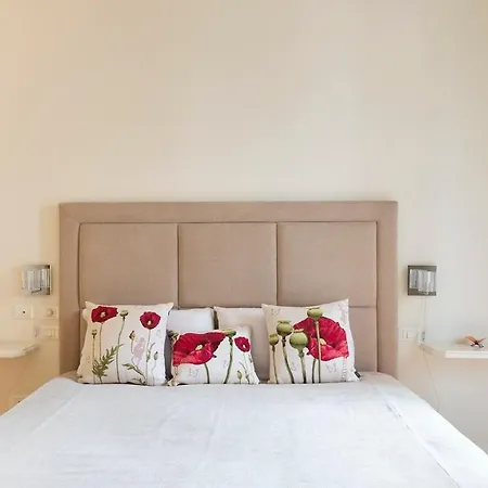 Apartmán Plum Guide - Over And Over *
