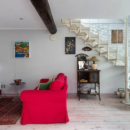 Plum Guide - Pastel Playground Appartement Milan