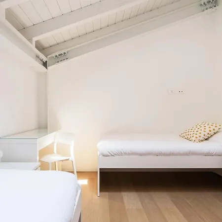 White Loft Navigli Apartment Milan