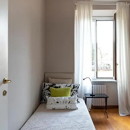 Apartment Plum Guide - Pineapple & Lime