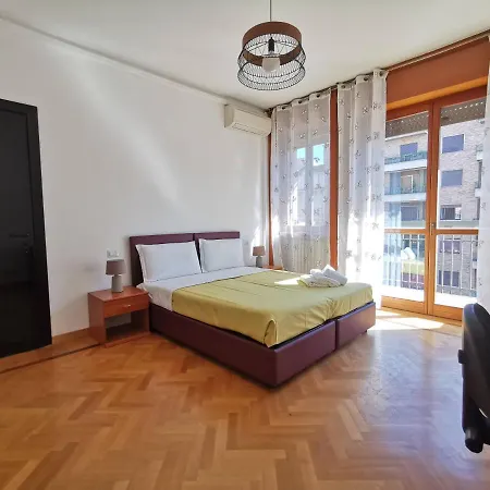 Pergolesi Apartment *