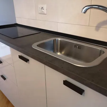 Pergolesi Apartment Milan