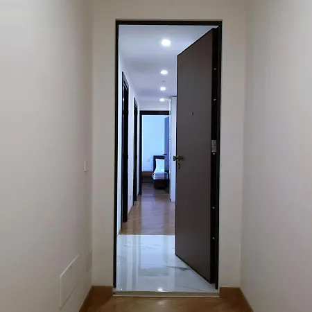 Pergolesi Apartment *