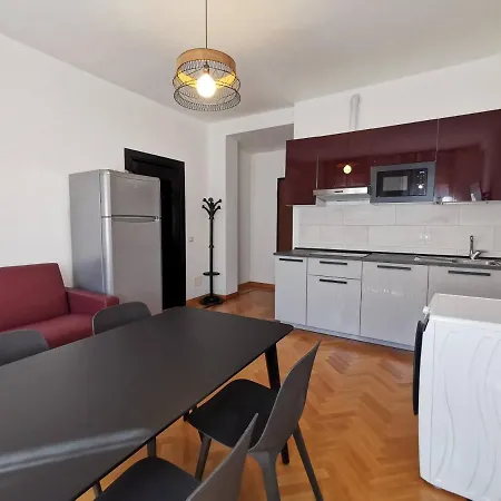 Pergolesi Apartment *