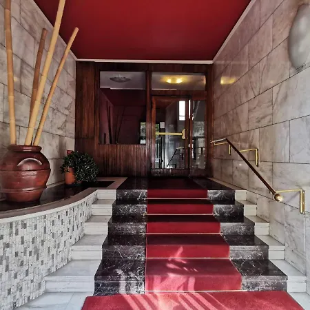 Pergolesi Apartment Milan
