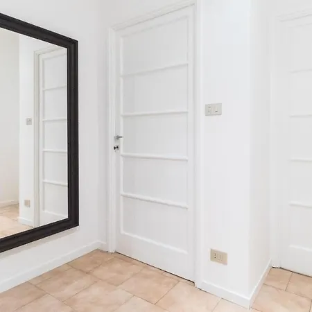 Italianway Easy - Sacconi 2 * Mailand