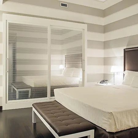 Sina De La Hotell Milano