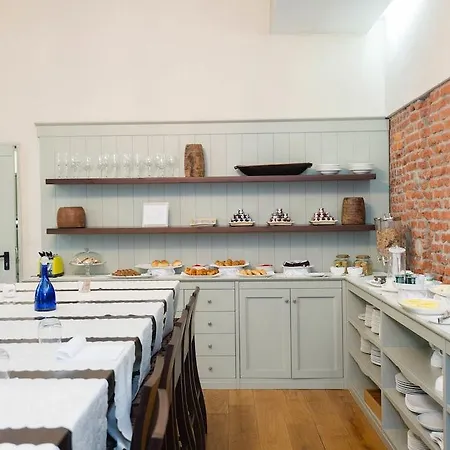 Townhouse 33 4*