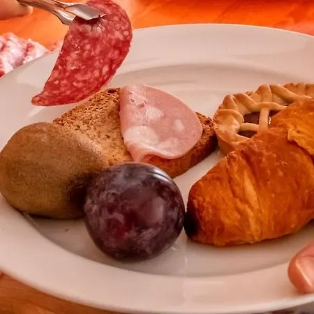 San Biagio Hotel *