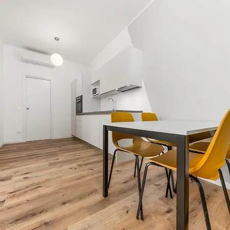 Apartment Casa Da Mirabello Milan