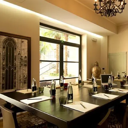 Townhouse 33 Hotel 4*