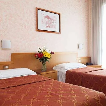 Ih Argonne Park Lägenhetshotell 3*
