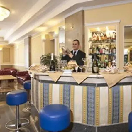 מלון Grand Plaza