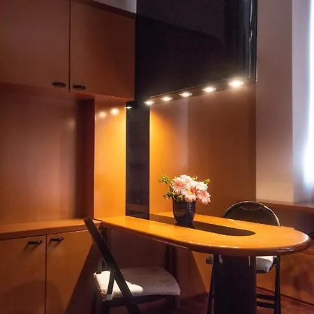 Frida - Art-deco Flat Near Duomo -wifi-downtown Apartment *