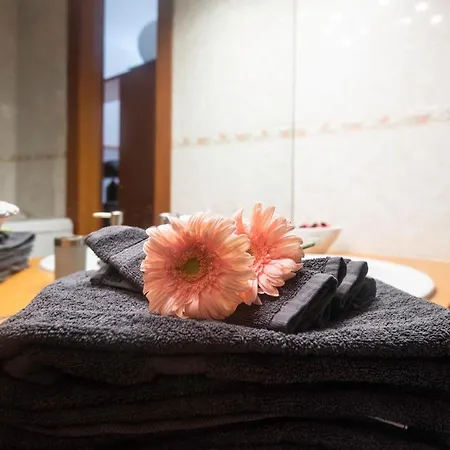 Apartment Frida - Art-deco Flat Near Duomo -wifi-downtown *
