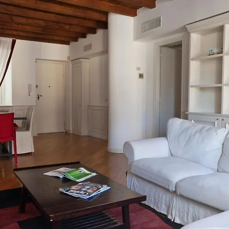 Apartment Italianway-corso Garibaldi 55 *