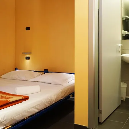 Hi! Hostal Milán