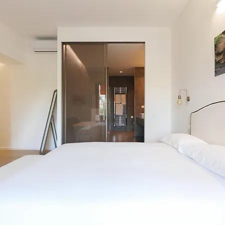 Elegant Urban Retreat In The Heart Of - Brera 아파트 *