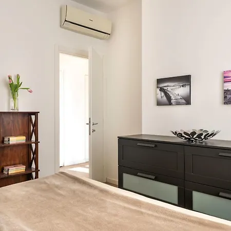 Apartament Navigli 4 Pax - One Bedroom Aparthotel-ac-wifi