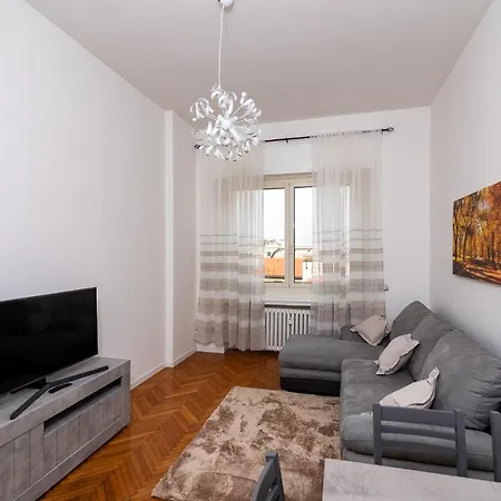 Vittoria 3 Apartamento *