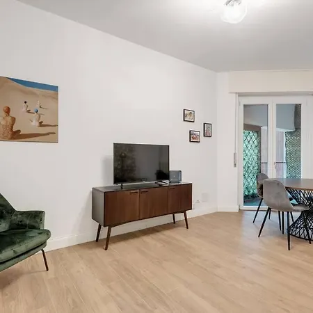 Apartment Easylife - Cozy & Comfy In Design District