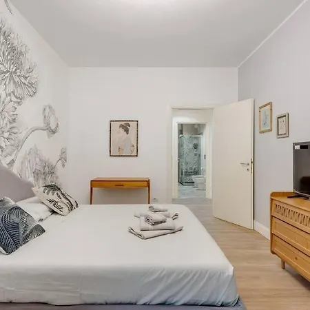 Apartment Easylife - Cozy & Comfy In Design District Milan