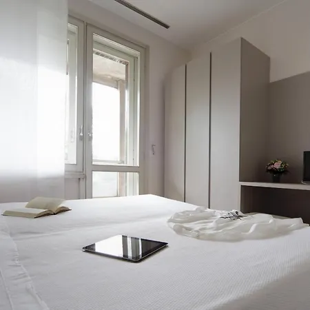 Contempora - Elvezia Park - 1bed, 1bath Overlooking The Park - E22 Apartamento Milão