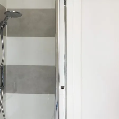 Joivy Stylish 1-bedroom Flat *