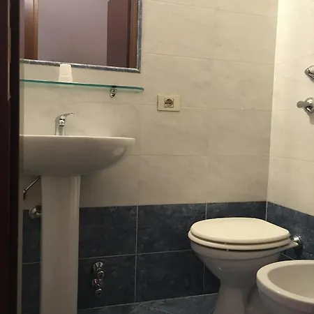 Szálloda Capri *
