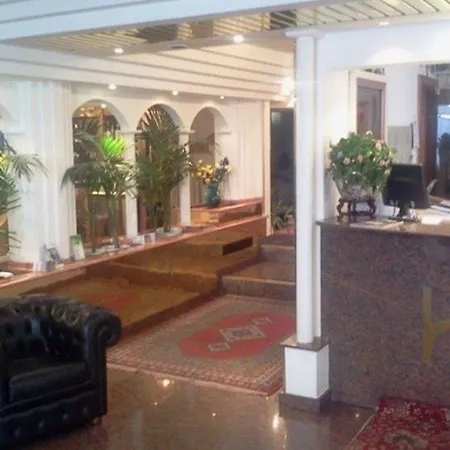 Roma 4* Milano