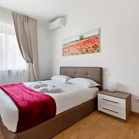 Apartment Red Subway Line Modern Flat Milan