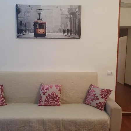 The Centre Junior - Free Parking Per Selected Rate And Car Keys Must At Garage - Zone Arco Della Pace - Castello Sforzesco -last Supper -nearest Metro Subway Greenline M2 Moscova *