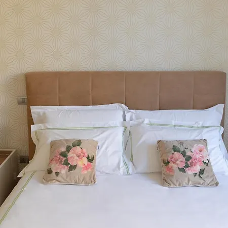 Madeleine - Residenza Belle Epoque Apartment