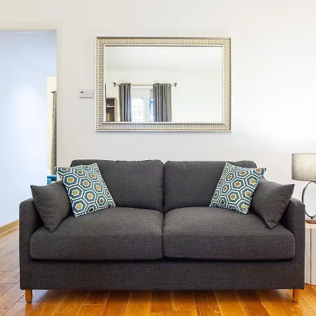 Easyhomes - Station Apartament