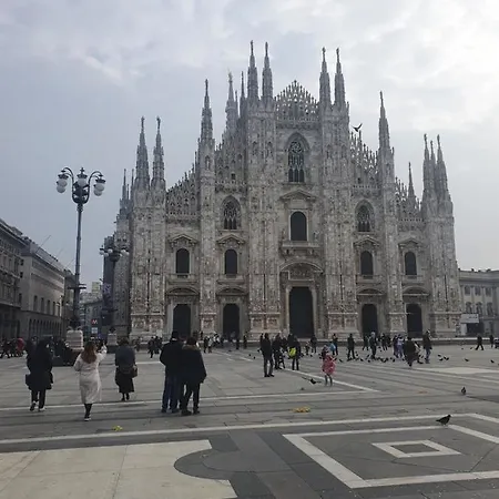 The Centre Junior - Free Parking Per Selected Rate And Car Keys Must At Garage - Zone Arco Della Pace - Castello Sforzesco -last Supper -nearest Metro Subway Greenline M2 Moscova *