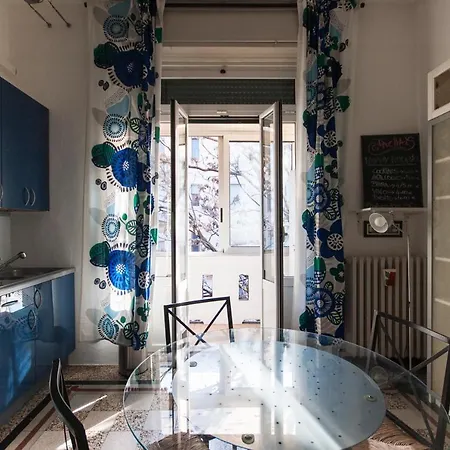 Intimate With Balcony In Navigli Area Apartment *