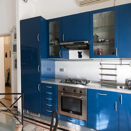 Intimate With Balcony In Navigli Area * Milan