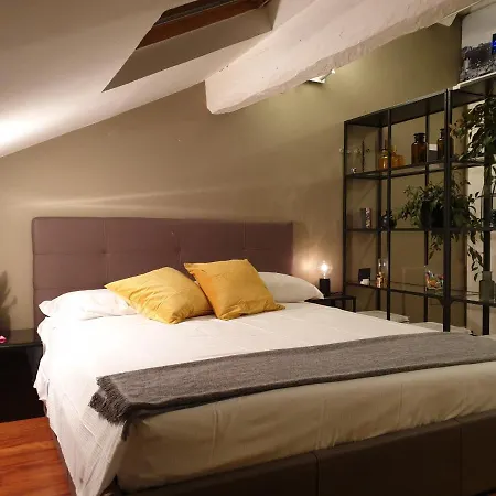 Vico - Corso 11 * Milaan